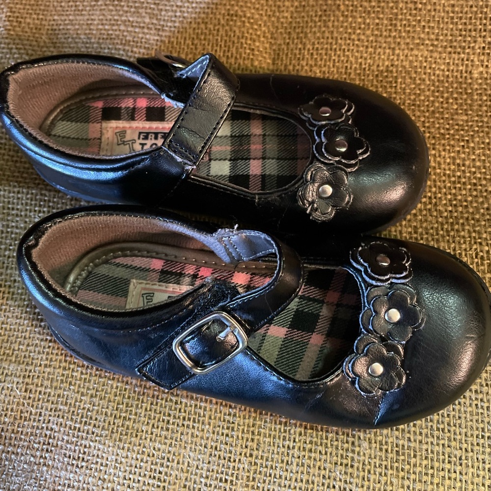 French Toast Toddler Girl’s Shoes, Mary Jane style, size 9, black